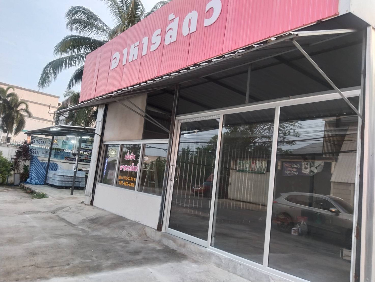 Shop for rent, area 150 sq m, location at the entrance of the alley. Loading...