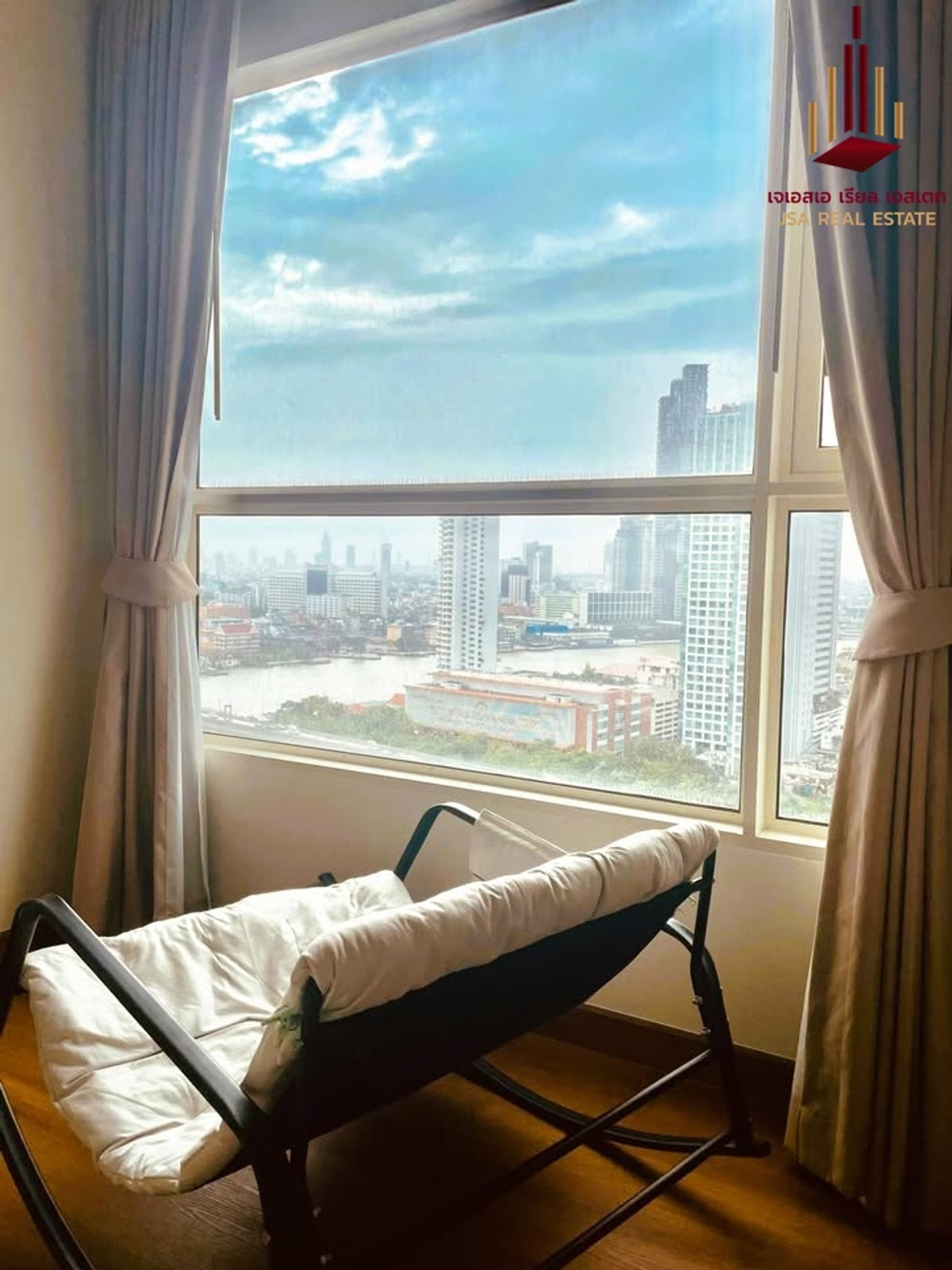 For SaleCondoWongwianyai, Charoennakor : ✨ For sale The Lighthouse Sathorn Charonnakorn✨ Only 4,500,000 MB