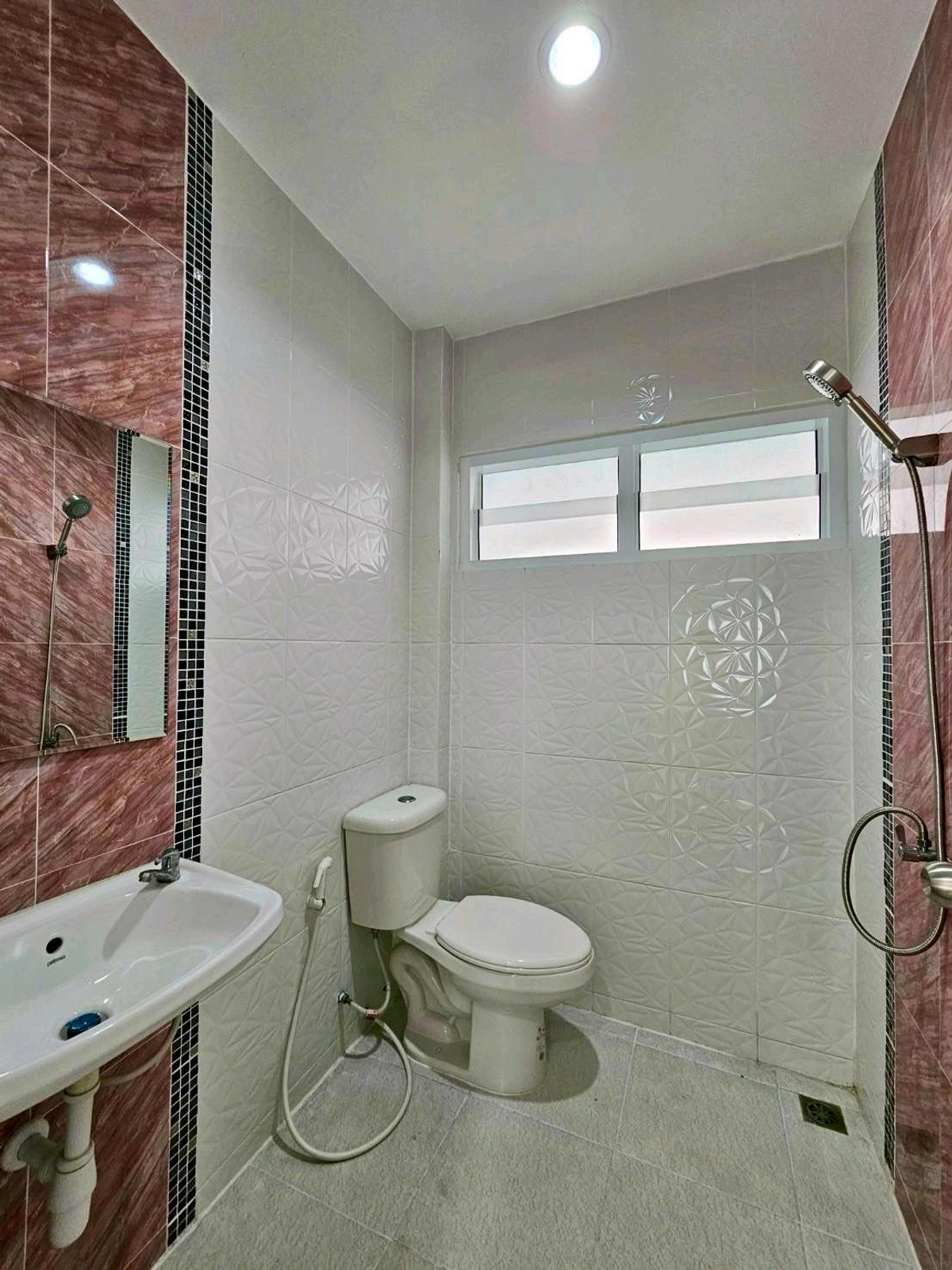 For SaleHouseNawamin, Ramindra : 2-story detached house, KC Garden Home Village 11, Nimitmai 40, Big C, Makro, Lotus, renovated and ready to move in. Free furniture Convenient travel Pink Line