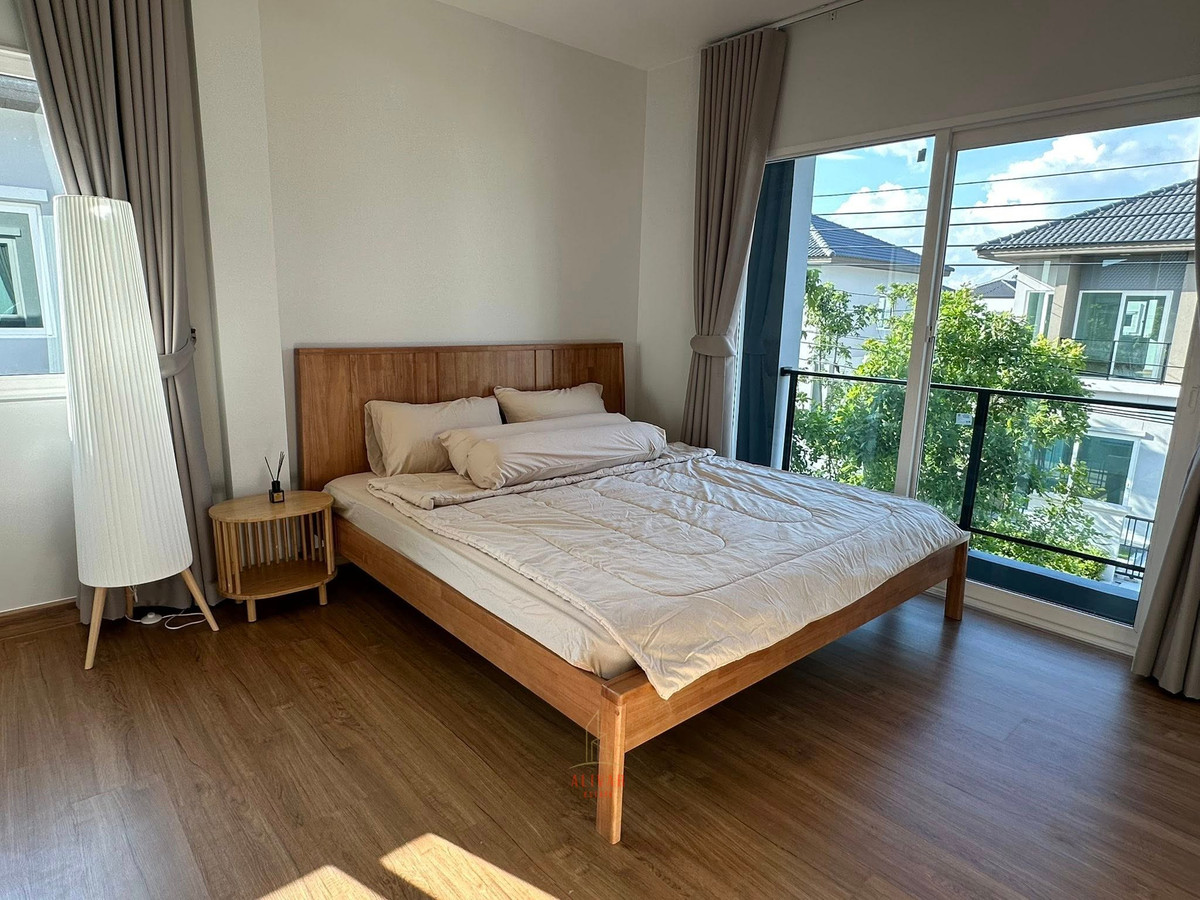 For RentSamut Prakan,Samrong : RH101225 2-story semi-detached house for rent at Grande Pleno Mega Bangna, next to Mega Bangna.