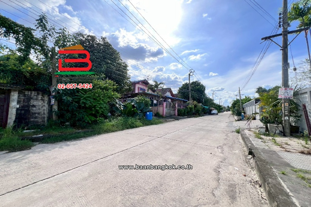 ที่ดินเปล่า ชัชฎาวิลล่า พุทธมณฑลสาย 3 (ซอย 1) เนื้อที่ 60 ตร.ว (ใกล้มหาวิทยาลัยมหิดล) แขวงบางไผ่ เขตบางแค กรุงเทพมหานคร Loading...