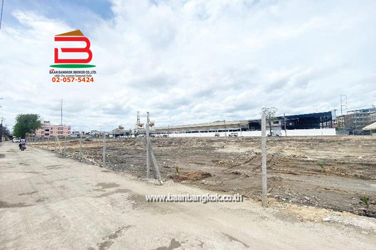 Land next to the road at the end of the house, Soi 38, for sale cheap as appraised price, area 10-0-93 rai, old Sukhumvit Road. Mueang Samut Prakan District Loading...