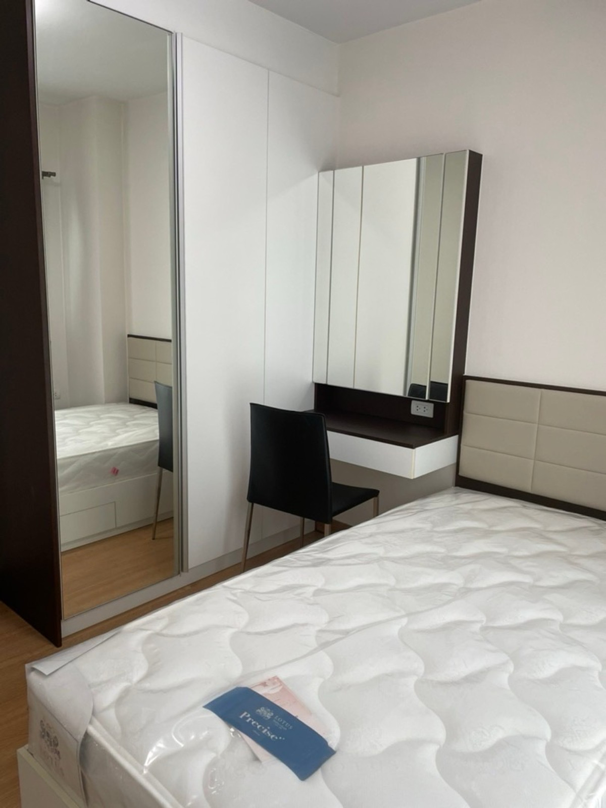 For SaleCondoBangna, Bearing, Lasalle : Condo for sale Supalai City Resort Bering, beautiful room, BTS Bearing.