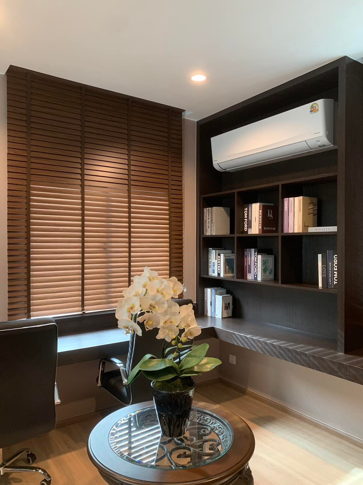 For RentHousePattanakan, Srinakarin : For rent, luxury detached house, Nirvana Absolute Krungthep Kreetha project, size 85 square wah, 4 bedrooms, with furniture, Thap Chang Subdistrict, Saphan Sung District, Bangkok.