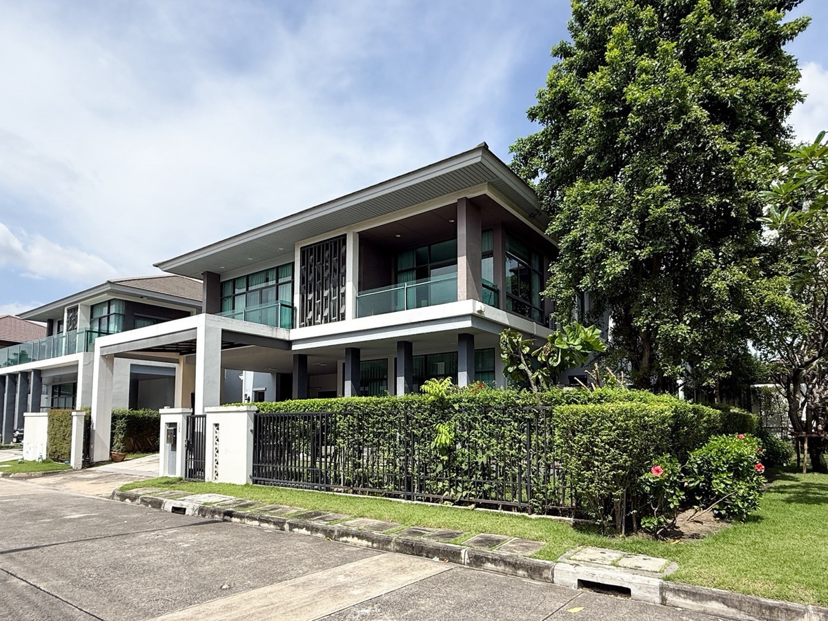 Best price in the corner plot project 📍 Setthasiri Pattanakarn - Setthasiri Pattanakarn only 16.5 million baht!! Loading...