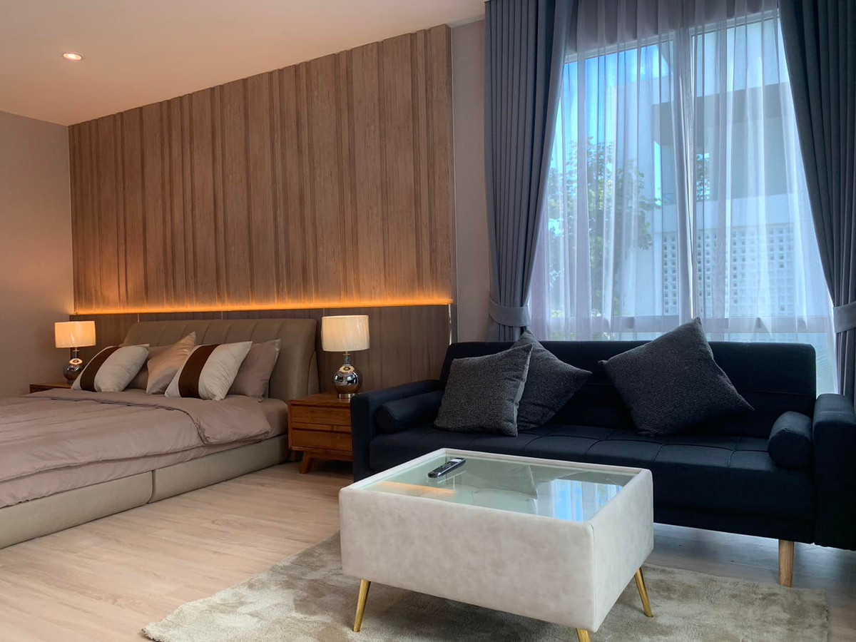 For RentHousePattanakan, Srinakarin : For rent, luxury detached house, Nirvana Absolute Krungthep Kreetha project, size 85 square wah, 4 bedrooms, with furniture, Thap Chang Subdistrict, Saphan Sung District, Bangkok.