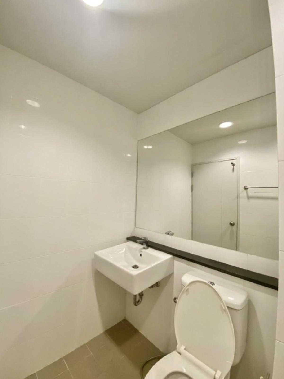 ขายคอนโดเสรีไทย-นิด้า : ✅ S-UST135 ✅ Line : @p2nproperty