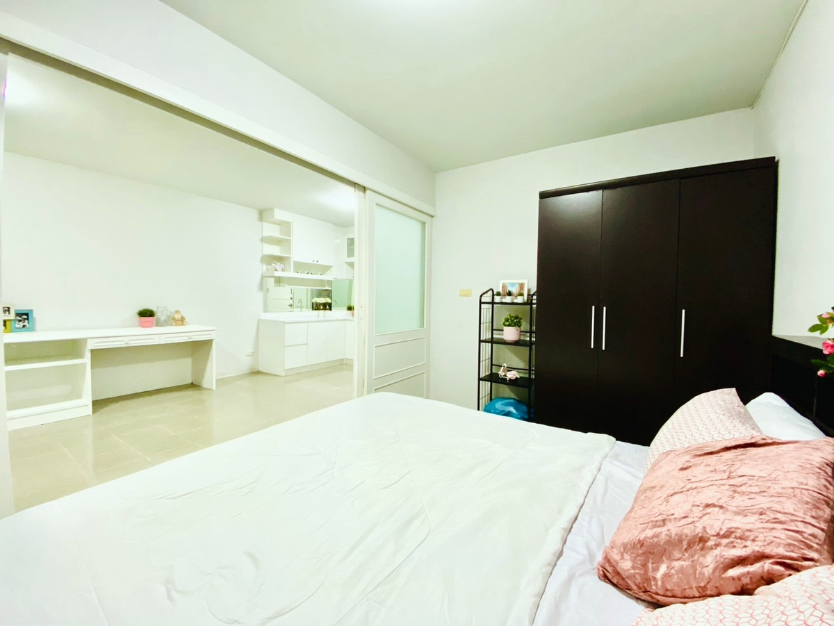 For SaleCondoBangna, Bearing, Lasalle : [For Sale] Beautiful room 37 sq m, great price, newly renovated, 3rd floor, The Parkland Bangna Condo.