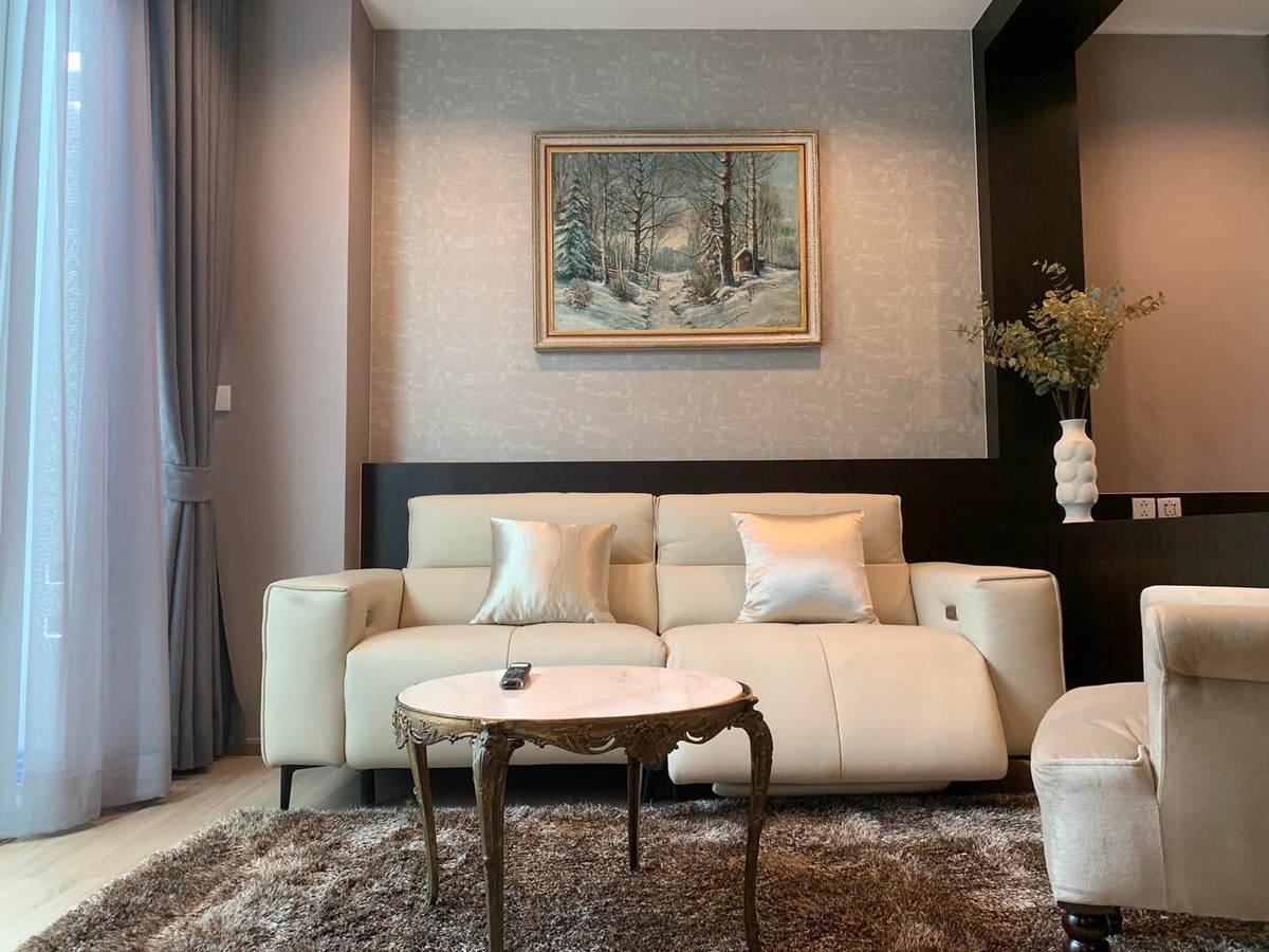 For RentHousePattanakan, Srinakarin : For rent, luxury detached house, Nirvana Absolute Krungthep Kreetha project, size 85 square wah, 4 bedrooms, with furniture, Thap Chang Subdistrict, Saphan Sung District, Bangkok.