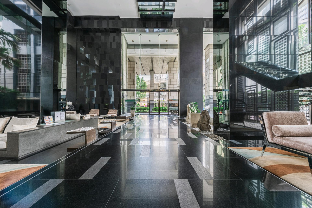 siri at sukhumvit  Loading...