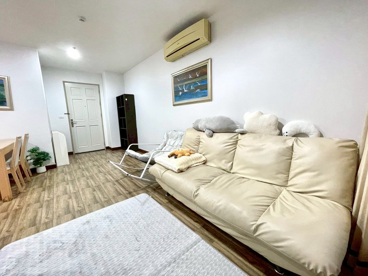For SaleCondoRatchadapisek, Huaikwang, Suttisan : 2 bedrooms, 2 bathrooms, looking down, next to Huai Khwang MRT! ☄️Life@Ratchada-Huai Khwang, size 55 sq m, only 5.XX million ☄️ Very good value, can make an appointment to view 📞081-152-6154 Ya (Agent), location in the heart of a non-sleeping area.