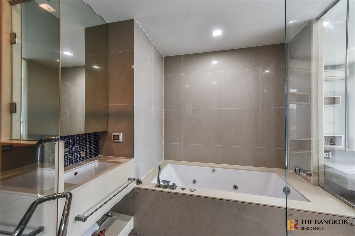 ðĨāļāļĨāđāļāļĒāđāļāđāļēāļāđāļ§āļðĨ The Address Asoke - Best price 20k/month, 1B1B .36 sq.m. near MRT Phetchaburi, prime area - by Tong C Loading...