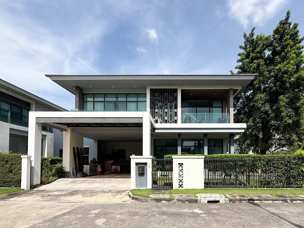 For SaleHousePattanakan, Srinakarin : Best price in the corner plot project 📍 Setthasiri Pattanakarn - Setthasiri Pattanakarn only 16.5 million baht!!