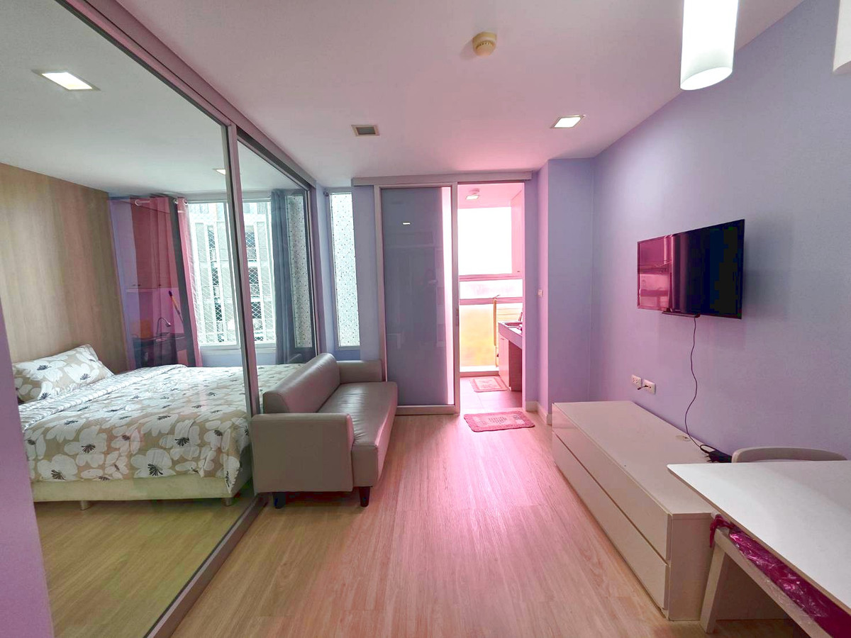 For RentCondoRatchadapisek, Huaikwang, Suttisan : For Rent The Colory Vivid Only near MRT Huai Khwang Fully Furnished