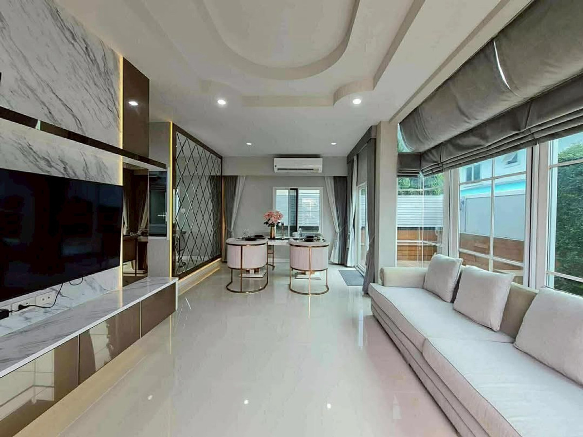 BH142 House for rent Grandio Ramintra – Wongwaen Loading...