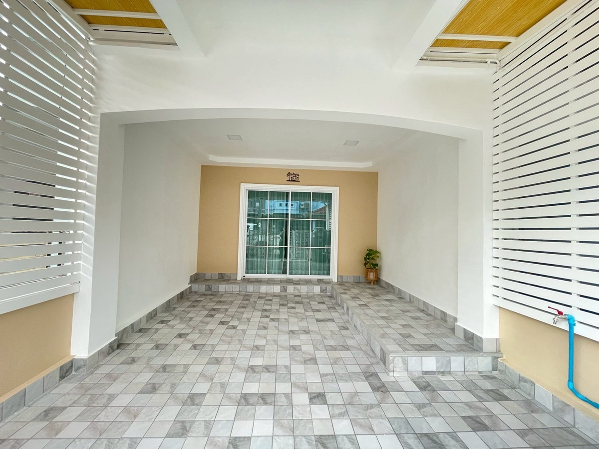 ขายทาวน์เฮาส์ รีโนเวท แต่งครบพร้อมอยู่ หทัยราษฎร์ 39 ราคาดีที่สุดในโซนนี้  Loading...