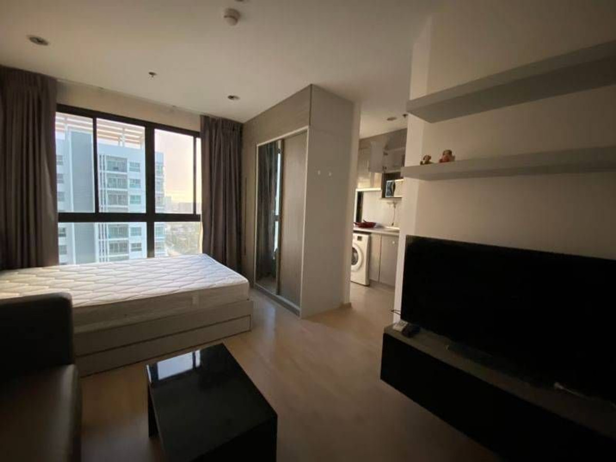 ✨ Room available 1 Nov. IDEO Sathorn - Tha Phra, near BTS Talat Phlu, only 750 m. ✨ Loading...