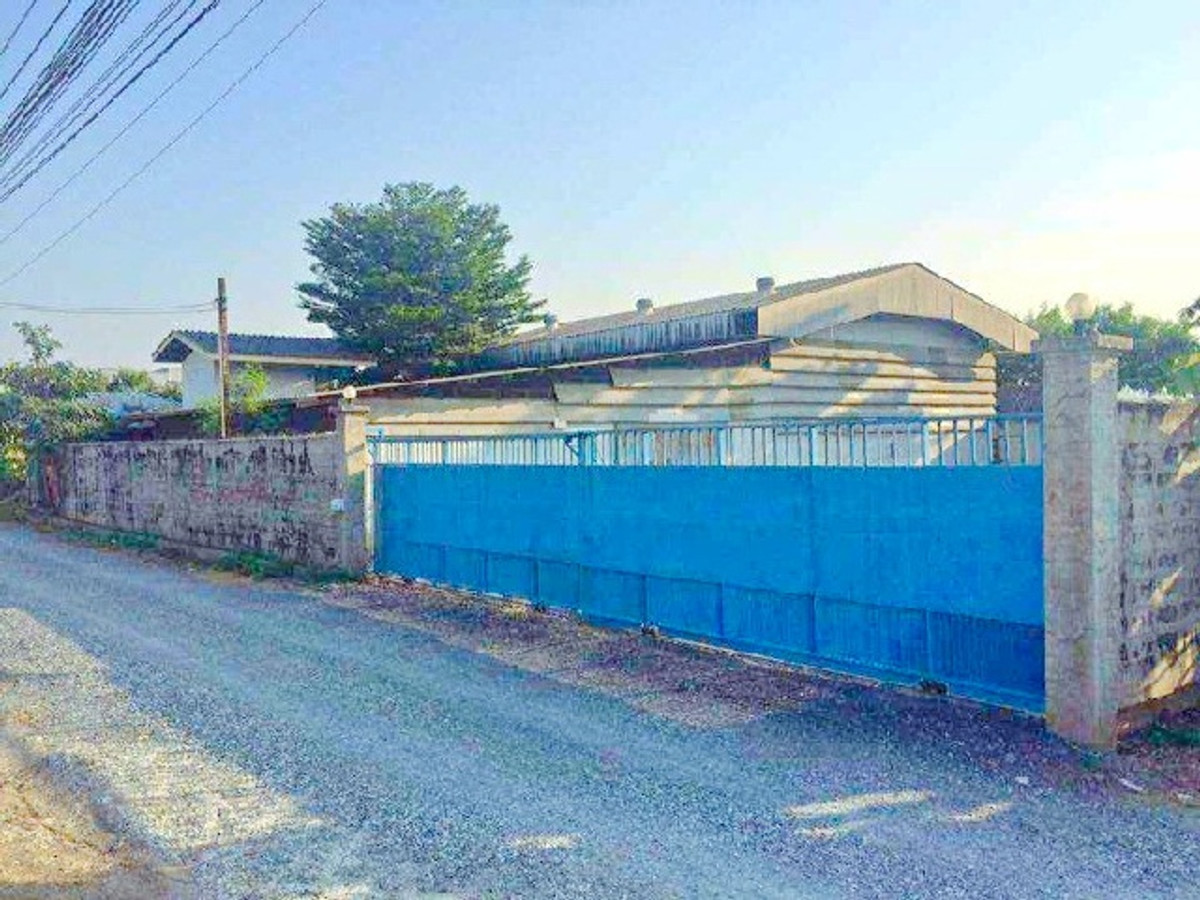 ให้เช่าโกดังมีนบุรี-ร่มเกล้า : เข้าได้รถบรรทุกใหญ่ 40 ฟุต หนองจอก ให้เช่าโกดัง2ชั้น พร้อมสำนักงาน2ชั้น เกือบ 1ไร่ 372ตร.วา ห้องพักพนักงาน 6ห้อง