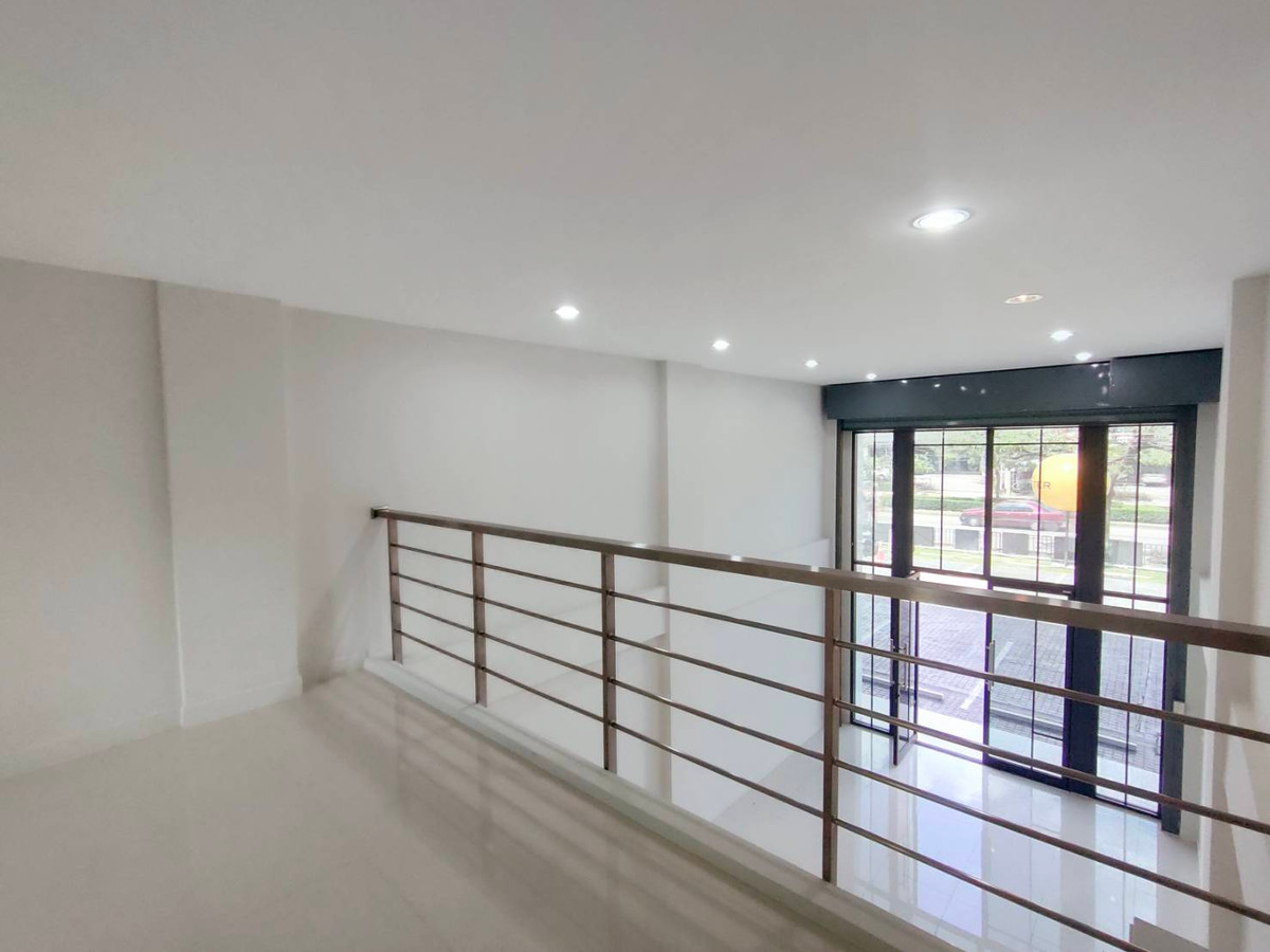 For RentShop HouseOnnut, Udomsuk : Commercial building for rent, THE MASTER project @ BTS ONNUT – PATTANAKARN (ST-02)