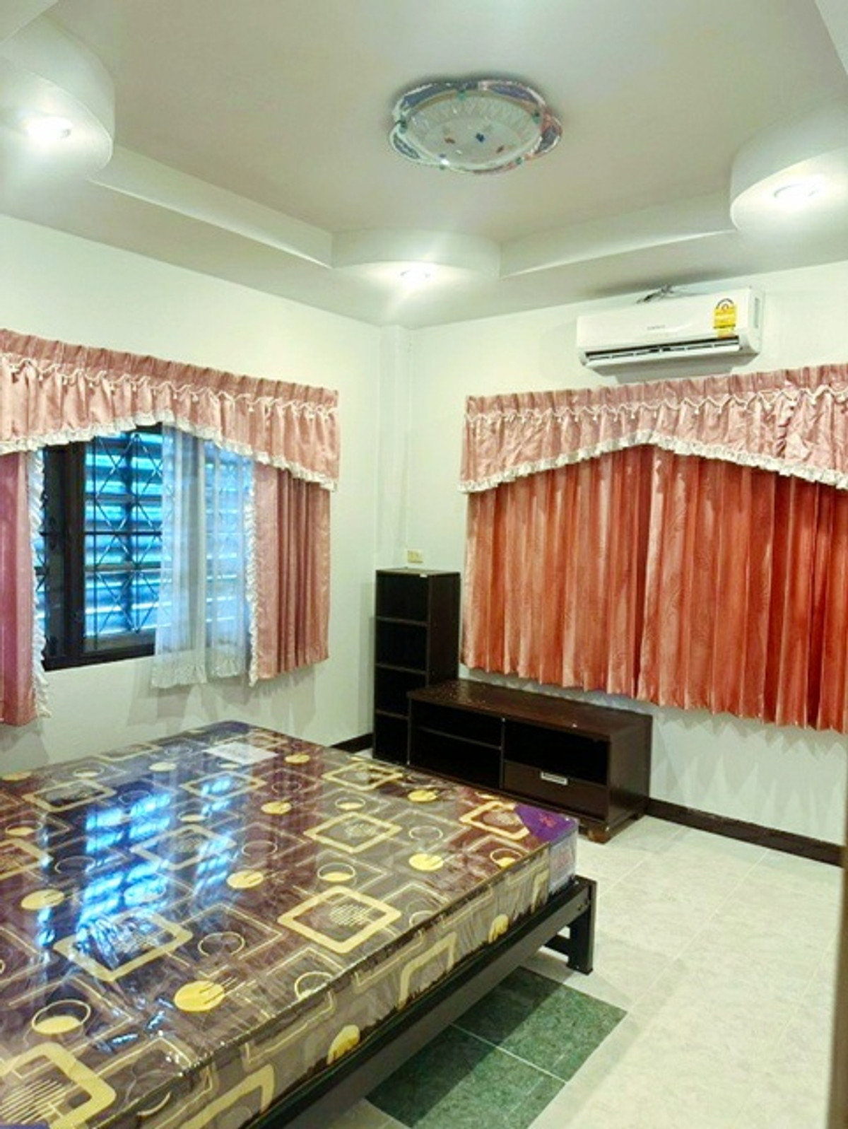 6นอน แม็คโคร พิษณุโลก 2.2 กม. เช่า บ้านเดี่ยว 2 หลัง หรูหรา 200 ตร.วา. 600 ตร.ม. ม.นเรศวร 3 กม.เครื่องใช้ไฟฟ้าครบ 6น้ำ 3.95 ลบ. Loading...