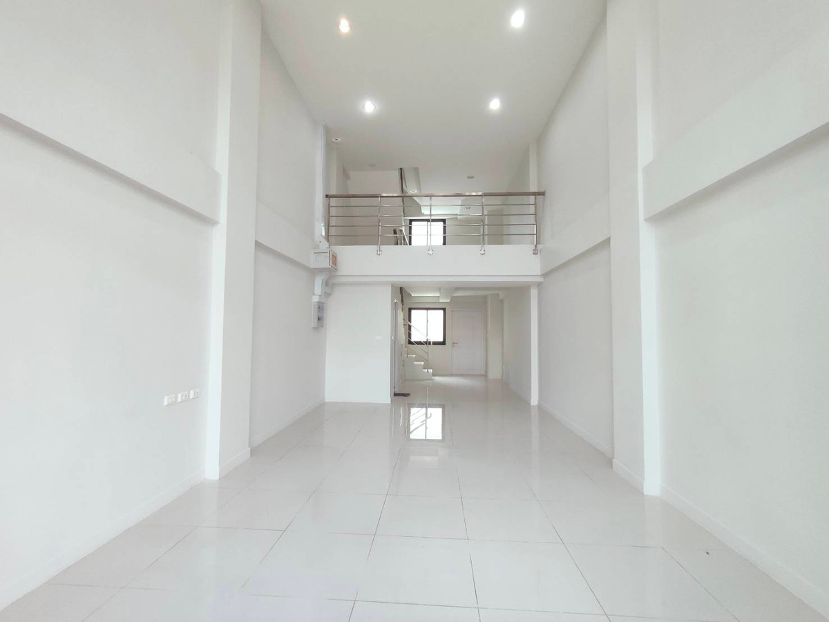 For RentShop HouseOnnut, Udomsuk : Commercial building for rent, THE MASTER project @ BTS ONNUT – PATTANAKARN (ST-02)