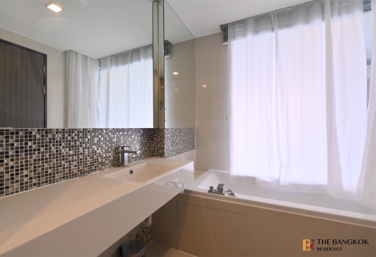 Sell with tenant - Rhythm Sukhumvit 44/1 - BTS Phrakhanong  By Ag Tul  Loading...