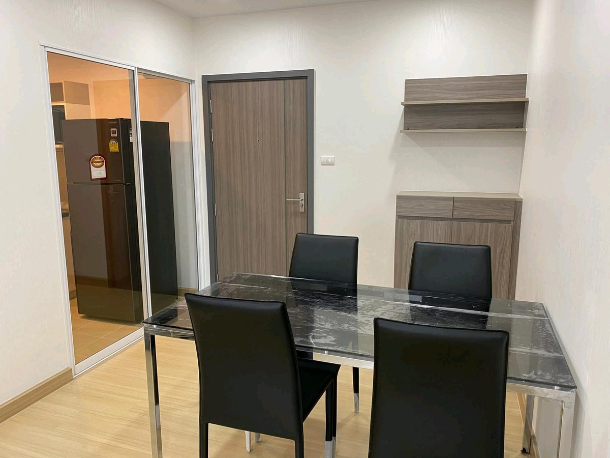 For RentCondoRamkhamhaeng, Hua Mak : Golden location! Super easy to travel
​Next to the MRT Orange Line, Rajamangala Station. (You can walk down to the condo)
Affiliated with ABAC / SAT (Sports Authority of Thailand)
Near Ramkhamhaeng University