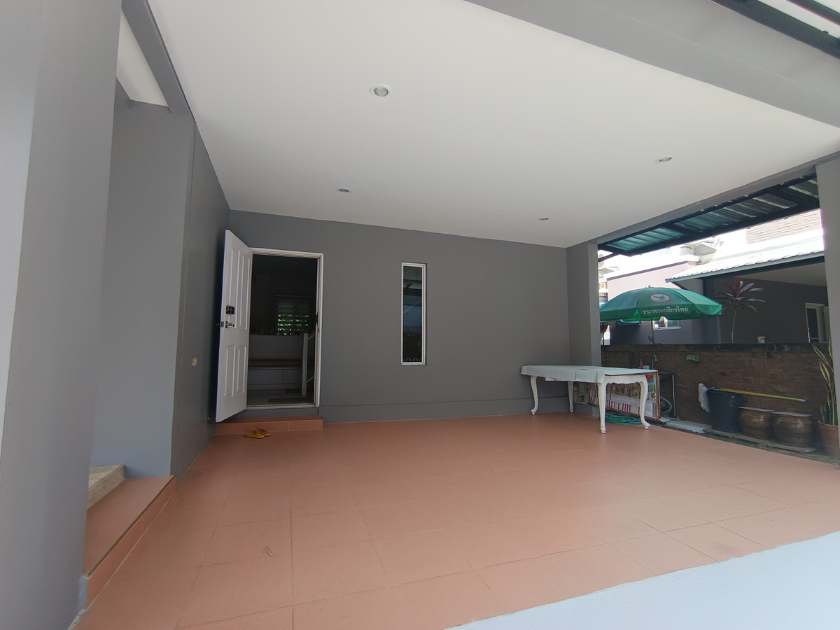 For rent, 2-story detached house, The Plant Rama 9-Wongwaen, fully furnished, ready to move in. Loading...