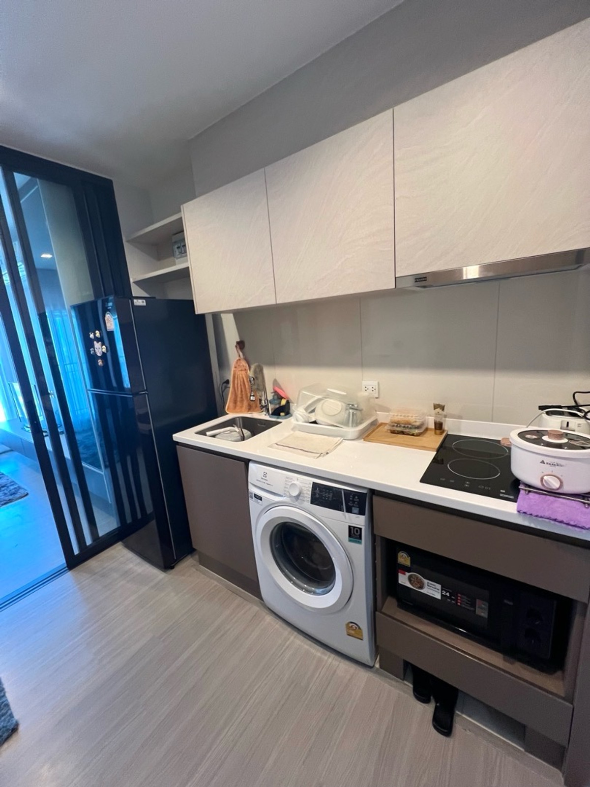 Selling at a loss, urgently, Life Sathorn Sierra 36 sq m, next to BTS Talat Phlu 150 m.Price 3.69 million, very beautiful build, new room. Loading...