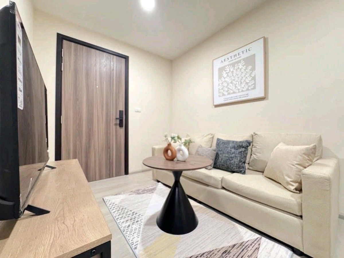 For RentCondoRatchadapisek, Huaikwang, Suttisan : 📍 Location: MRT Huai Khwang Station, MRT Sutthisan Station 🆕 New room, fully furnished, ready to move in!!