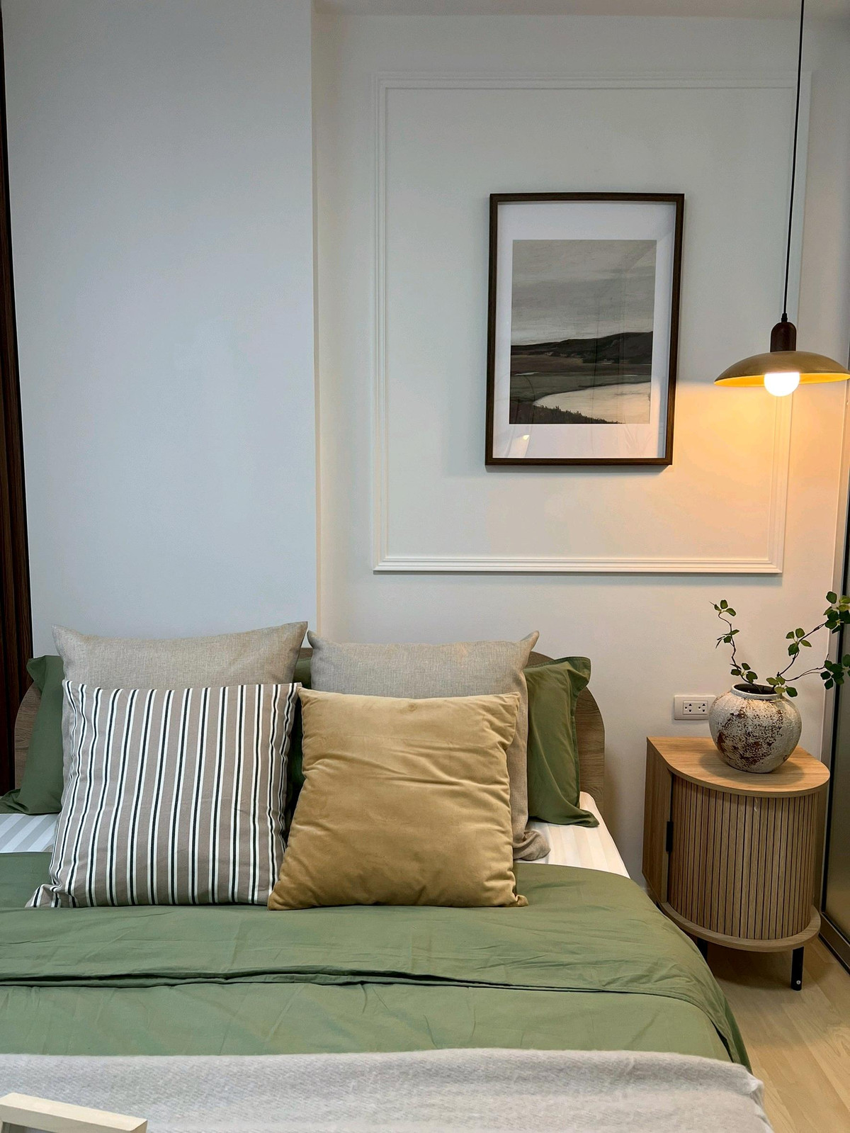 For SaleCondoNawamin, Ramindra : 🔥Urgent sale, D Condo Ramintra, newly decorated, beautiful, cozy style, complete with functions! Suitable for both living in and renting out.
