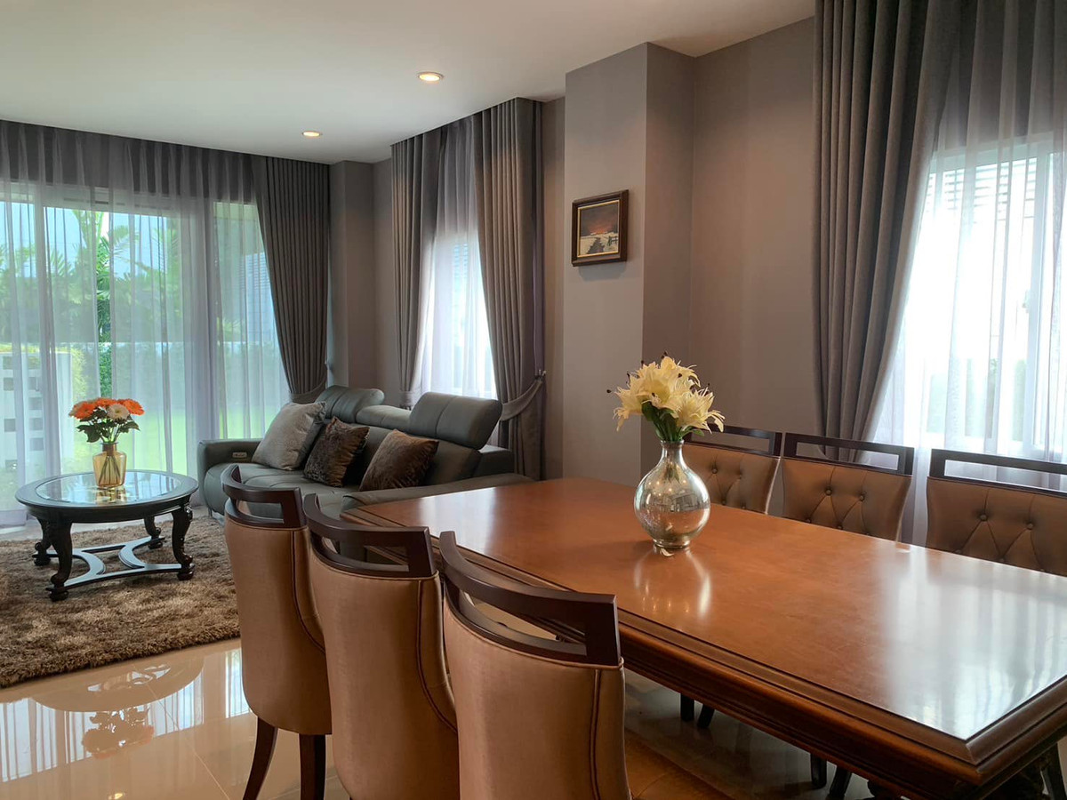 For RentHousePattanakan, Srinakarin : For rent, luxury detached house, Nirvana Absolute Krungthep Kreetha project, size 85 square wah, 4 bedrooms, with furniture, Thap Chang Subdistrict, Saphan Sung District, Bangkok.