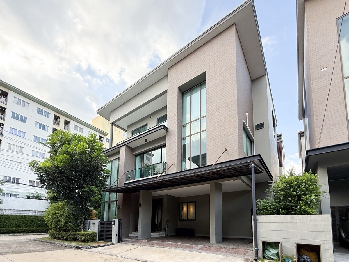 For SaleHouseRamkhamhaeng, Hua Mak : Selling the largest type in the project📍 Soul Ekkamai-Ladprao: Soul Ekkamai-Ladprao, only 26 million.