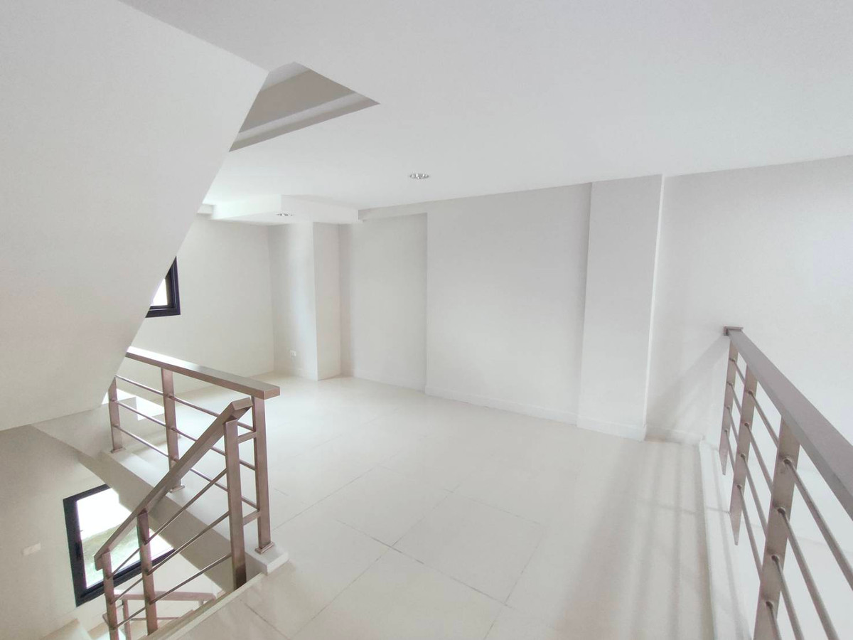 For RentShop HouseOnnut, Udomsuk : Commercial building for rent, THE MASTER project @ BTS ONNUT – PATTANAKARN (ST-02)