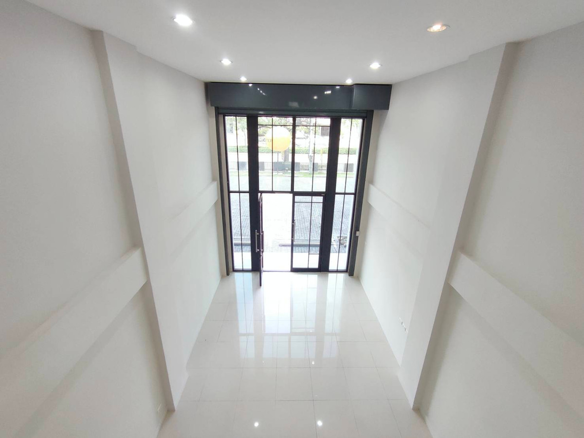 For RentShop HouseOnnut, Udomsuk : Commercial building for rent, THE MASTER project @ BTS ONNUT – PATTANAKARN (ST-02)