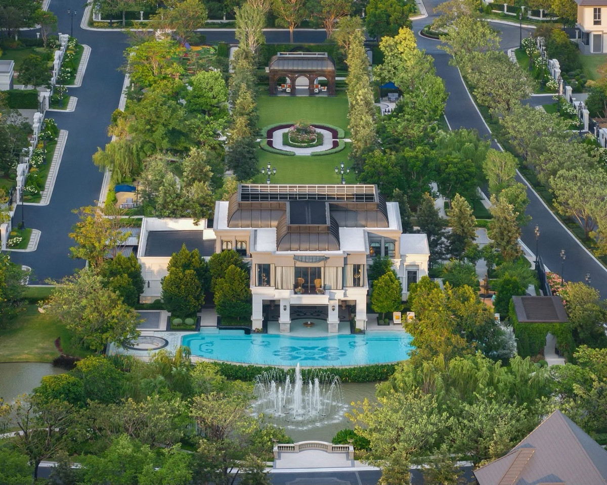 The largest sample house in the projectFully furnished, ready to move in Loading...