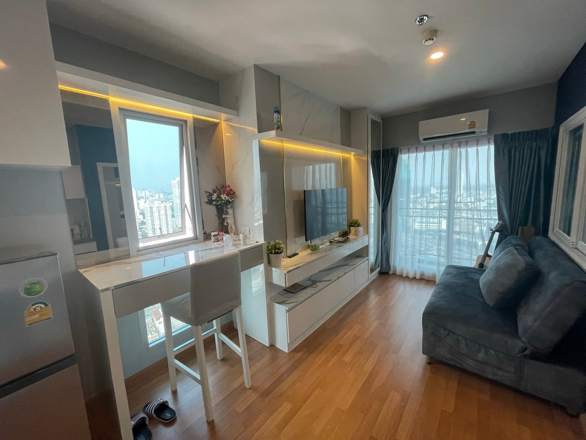 ให้เช่าคอนโดพระราม 3 สาธุประดิษฐ์ : 14,000 BHT/Month Lumpini Place รัชดา - สาธุ *ห้องมุม* ใกล้ Central พระราม 3  ประมาณ 600 เมตร