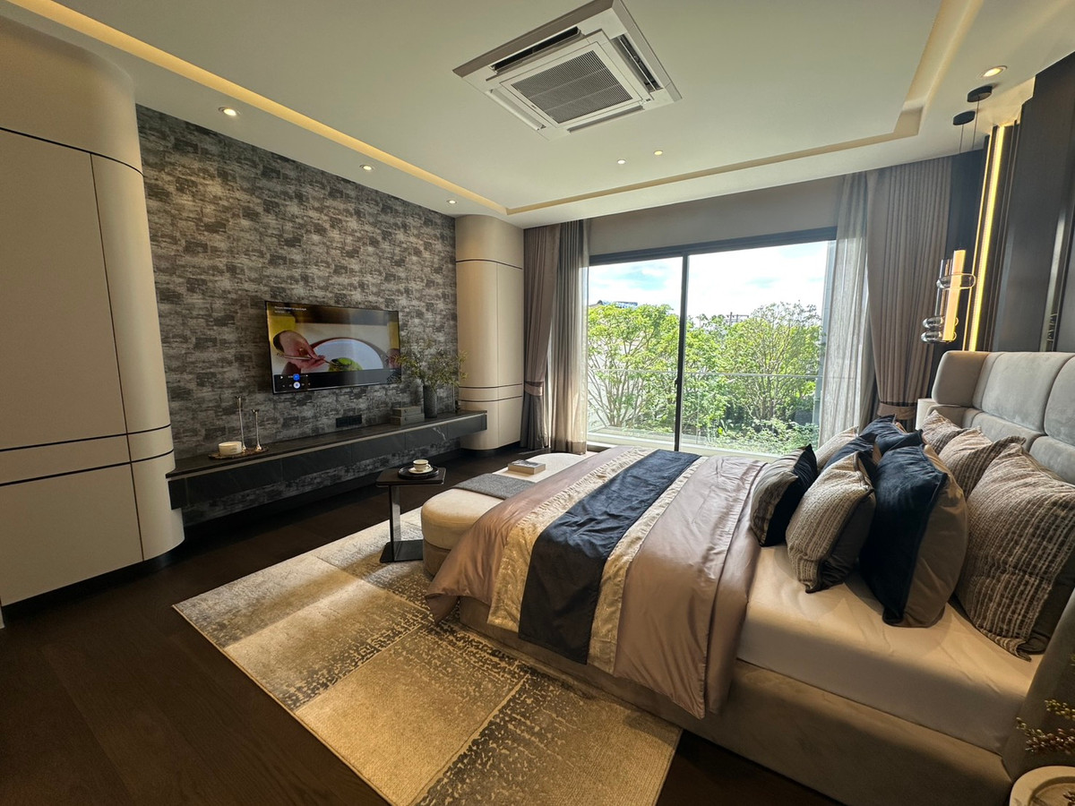 The Gentry เกษตร-นวมินทร์ วิลล่าหรู 3 ชั้น พร้อม Private Pool โดย SC ASSET Development Loading...