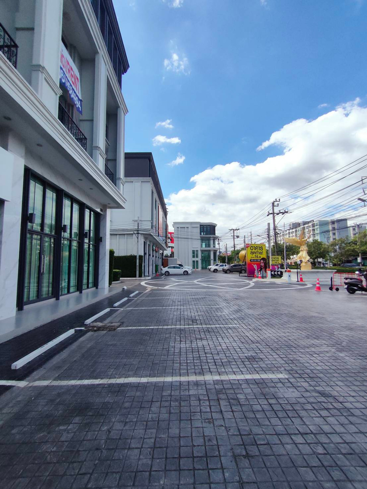 For RentShop HouseOnnut, Udomsuk : Commercial building for rent, THE MASTER project @ BTS ONNUT – PATTANAKARN (ST-02)