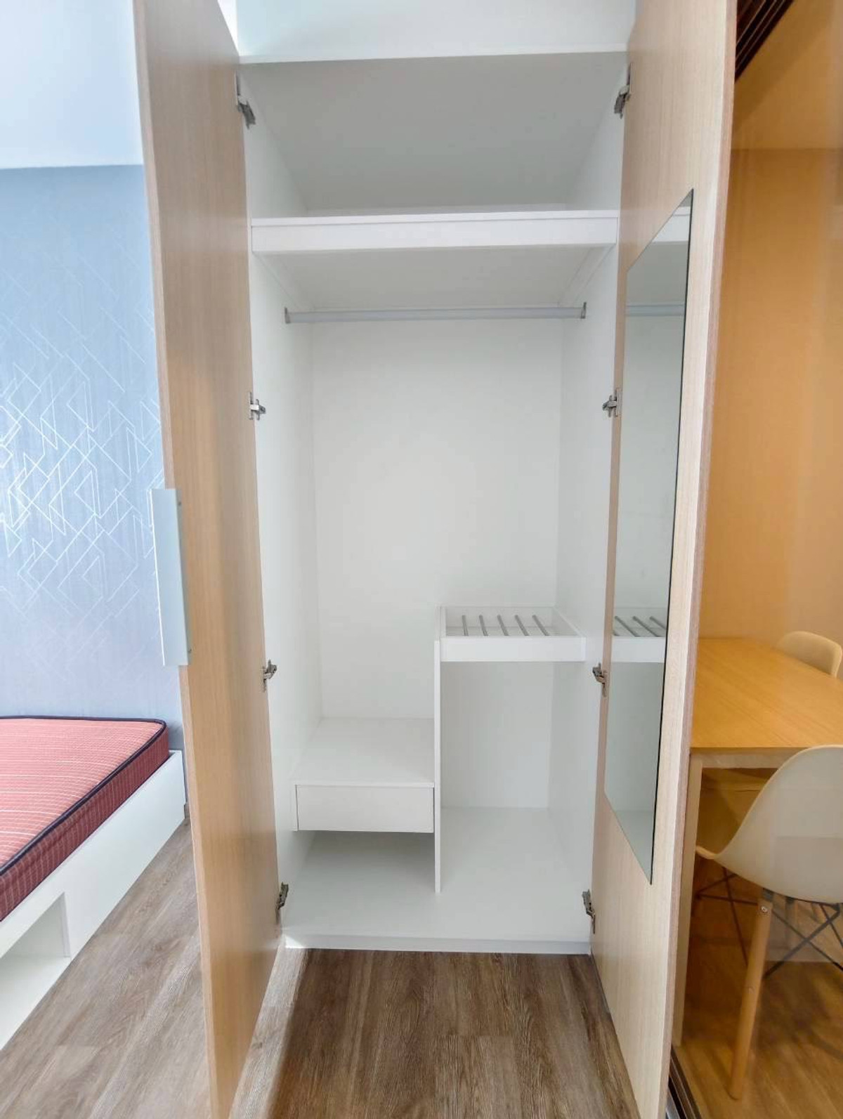 Sena Kit Rangsit Bangkadi 👉For rent 7,000 baht, new room with electrical appliances. 👉Near Bang Kadi Industrial Estate Loading...