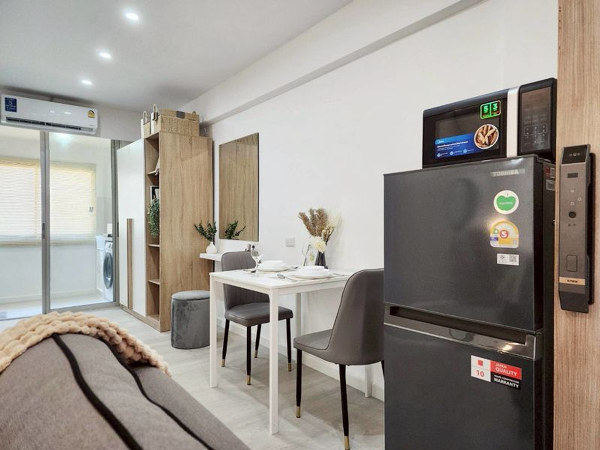 Sri Anan Condo, corner room, modern style, close to CentralFest 1 minute, 5 star location, economic area. Loading...