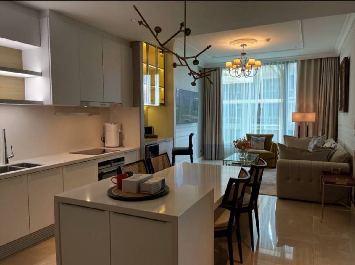 +++ขายด่วน++ Sindhorn Residence** 1 ห้องนอน ขนาด 74 ตร.ม.  Loading...