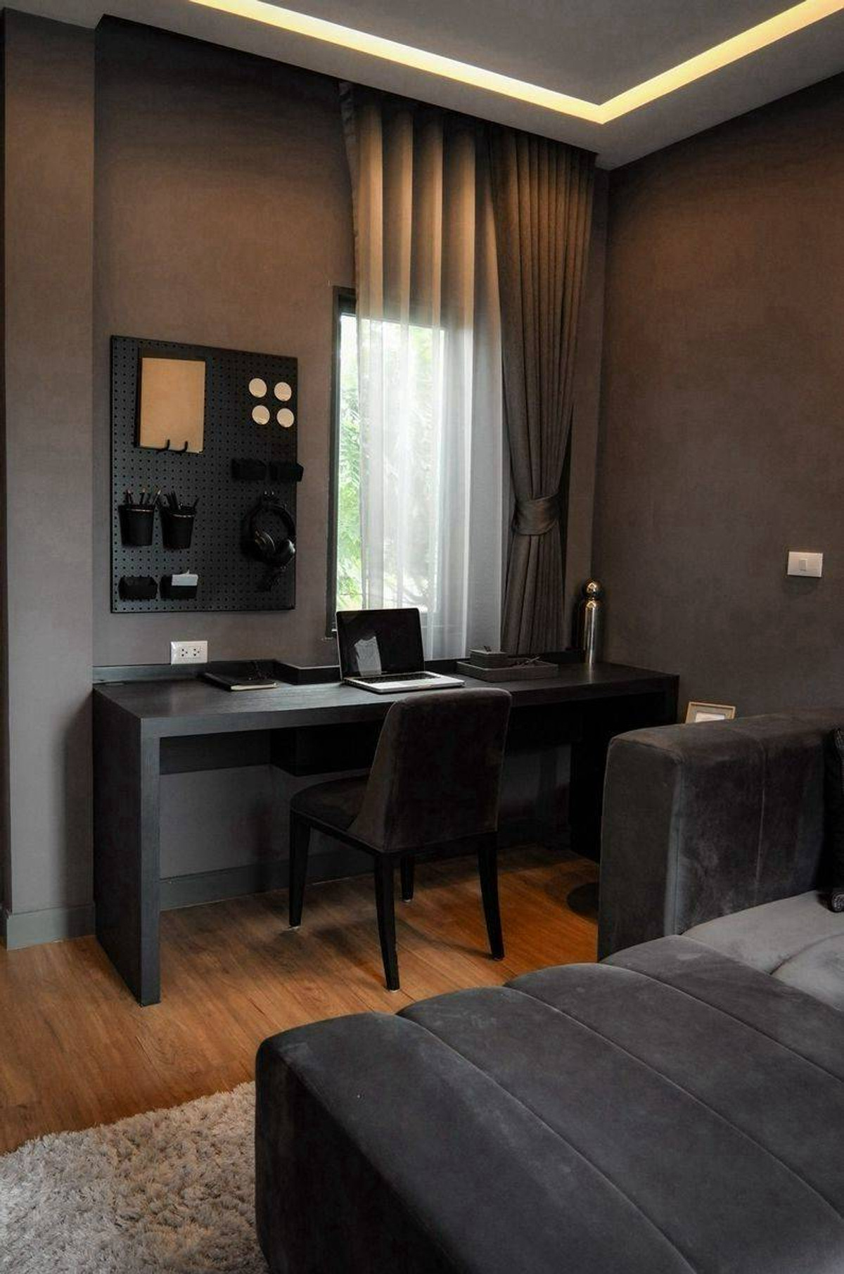 For rent: 𝐏𝐥𝐞𝐧𝐨 𝐒𝐮𝐤𝐡𝐮𝐦𝐯𝐢𝐭–𝐁𝐚𝐧𝐠𝐧𝐚 𝟐 House in good condition with complete furniture. Near Mega Bangna Loading...