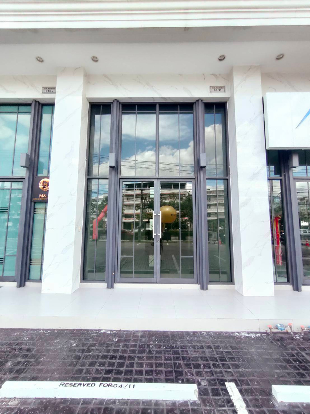 For RentShop HouseOnnut, Udomsuk : Commercial building for rent, THE MASTER project @ BTS ONNUT – PATTANAKARN (ST-02)