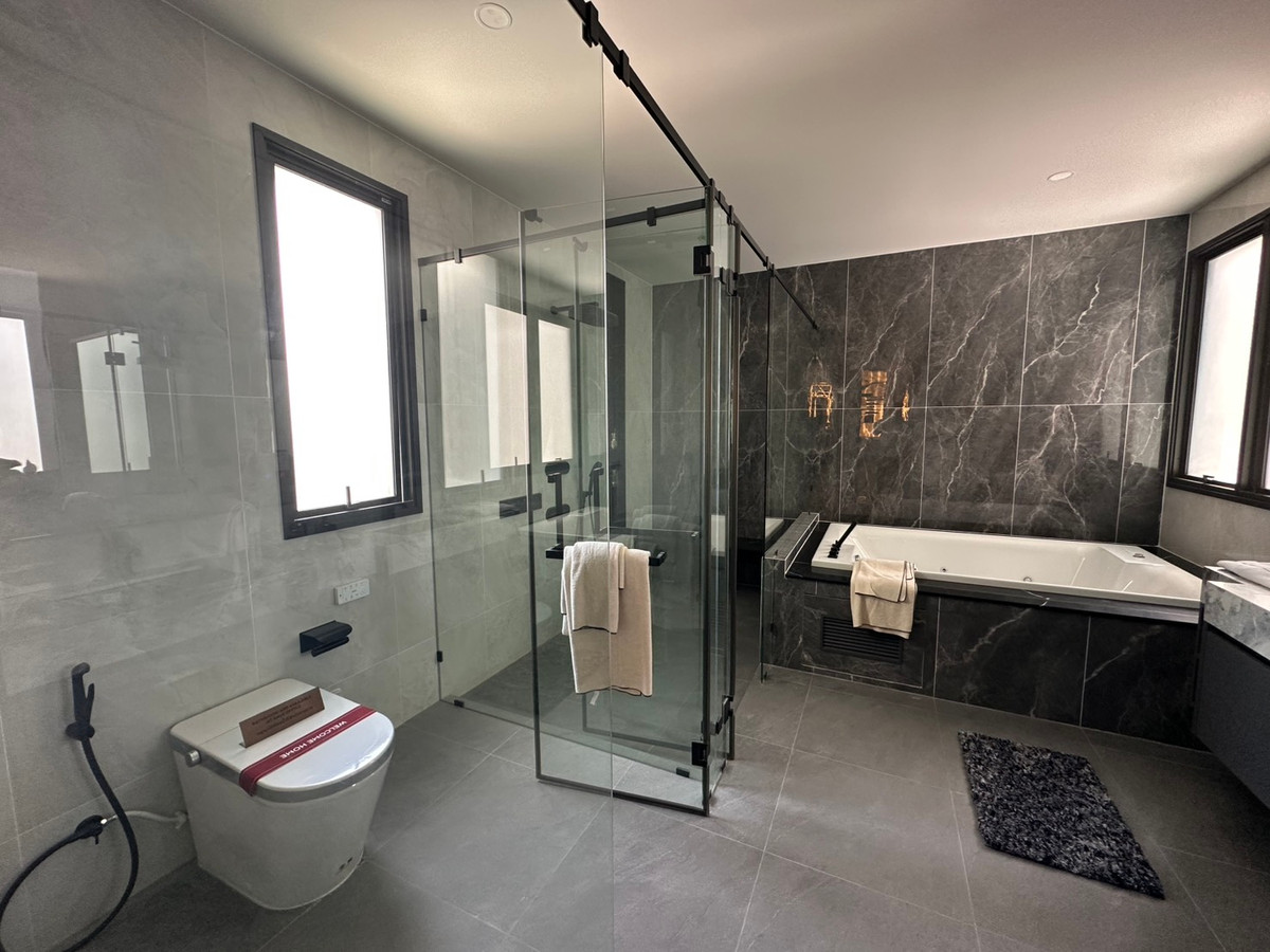 The Gentry เกษตร-นวมินทร์ วิลล่าหรู 3 ชั้น พร้อม Private Pool โดย SC ASSET Development Loading...