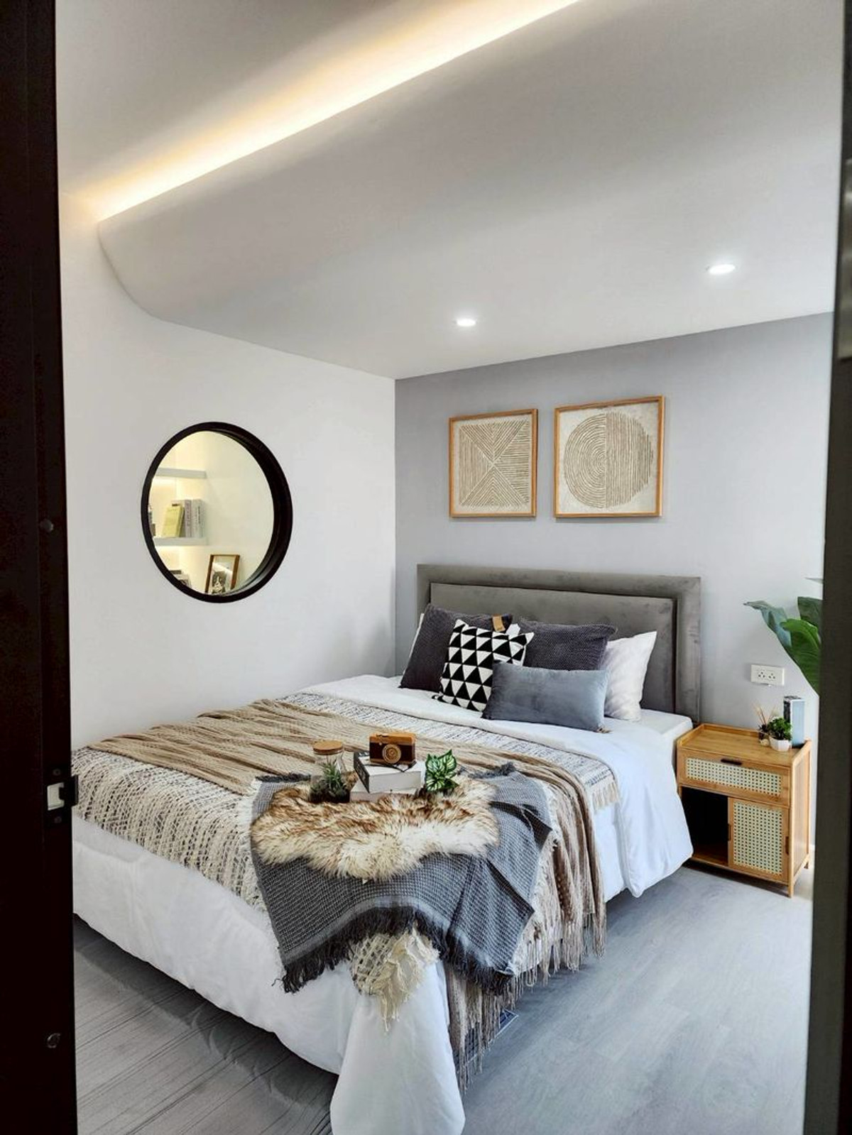 Sri Anan Condo, corner room, modern style, close to CentralFest 1 minute, 5 star location, economic area. Loading...