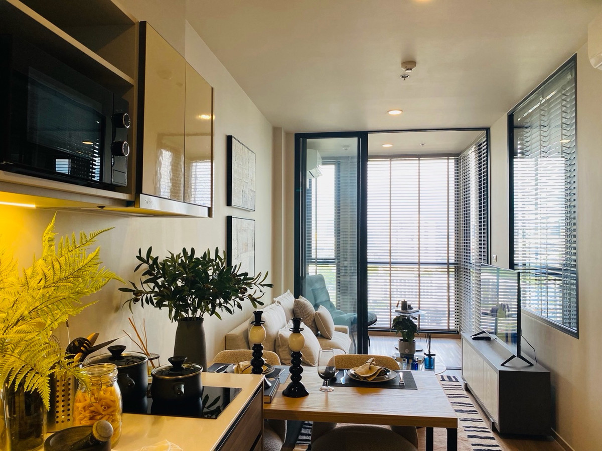 For SaleCondoSathorn, Narathiwat : Condo for sale: The Issara Sathorn – 1 Bedroom Plus for Sale “Luxury condo in the heart of Sathorn”