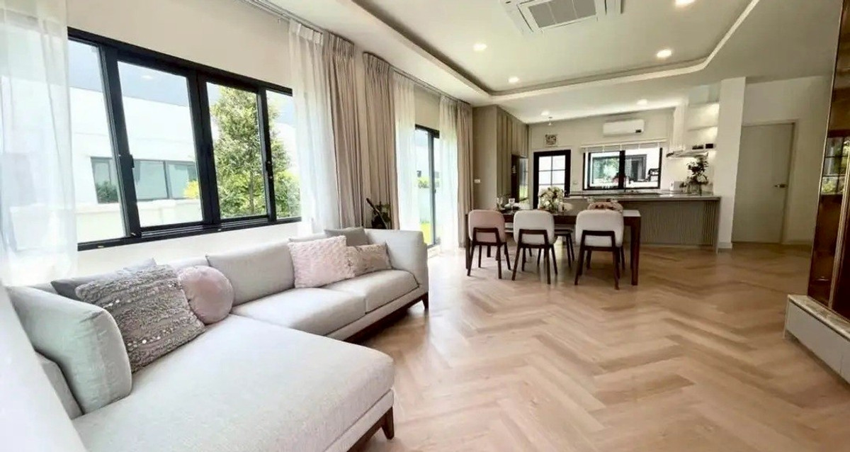 SH78 ให้เช่า บ้านเดี่ยว หมู่บ้าน เซนโทร บางนา Centro Bangna #Centro บางนา #บ้านเดี่ยวใกล้เมกาบางนา #บ้านเดี่ยวถนนกาญจนาภิเษก Loading...