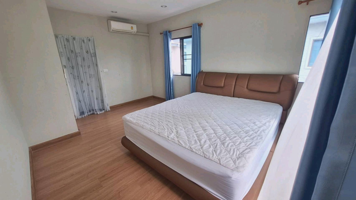 ให้เช่าบ้านสมุทรปราการ สำโรง : 📍 ทำเลดี ใกล้ BTS สายสีเขียว (สถานีสำโรง / บางนาพร้อมอยู่ ตกแต่งครบ เฟอร์นิเจอร์ + เครื่องใช้ไฟฟ้า