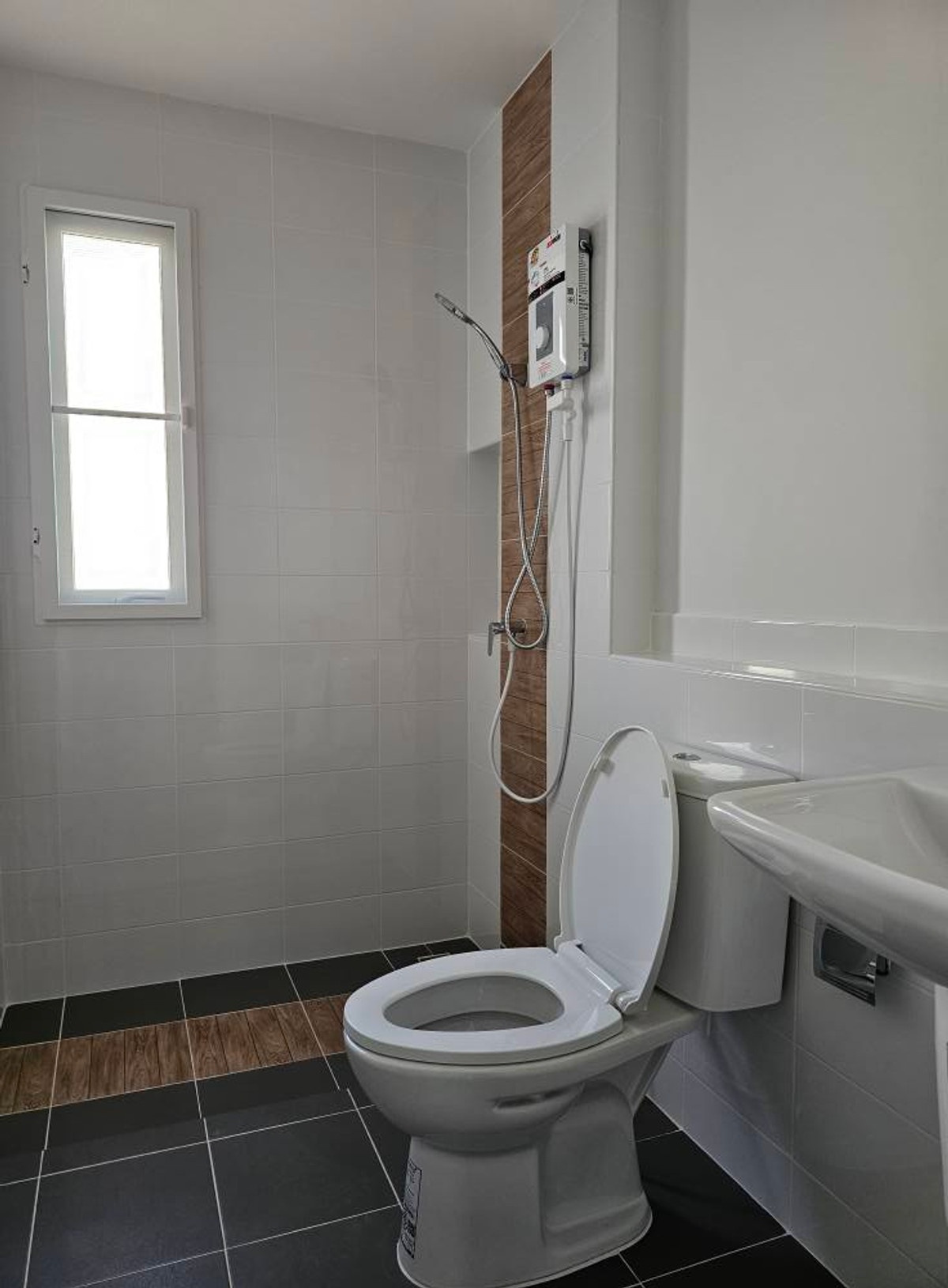 For RentSamut Prakan,Samrong : K-6586 Twin house, best price in the project, near Mega Bangna, Grand Pleno Mega Bangna project.